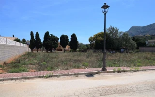 Baugrundstück in sonniger Lage in Denia La Pedrera