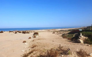 Grosses Bau-Grundstück in erster Strandlinie in Les Deves Dénia