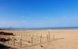 Grosses Bau-Grundstück in erster Strandlinie in Les Deves Dénia