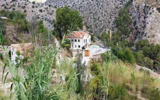 Grossprojekt und Hotel in Vall de Laguar