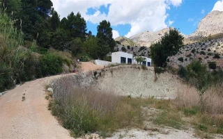 Grossprojekt und Hotel in Vall de Laguar