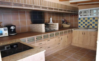 Finca mit grossem Haupthaus und 2 Apartments