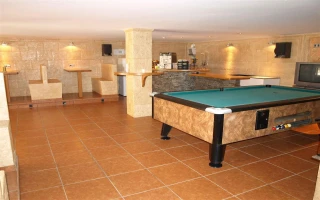 Finca mit grossem Haupthaus und 2 Apartments