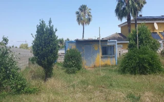 Baugrundstück in exponierter Lage. In unmittelbarer Nähe von Denia Stadt. Hohe Bebaubarkeit.