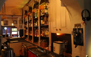 Pub im Zentrum von Dénia – Traditionsobjekt zu verkaufen