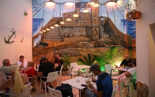Pub im Zentrum von Dénia – Traditionsobjekt zu verkaufen