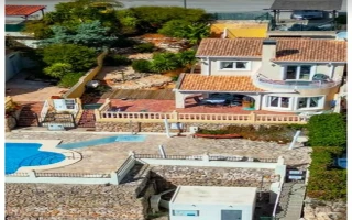 Stilvolles Reihenendhaus in Monte Gata