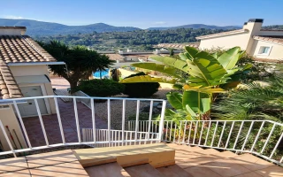 Stilvolles Reihenendhaus in Monte Gata