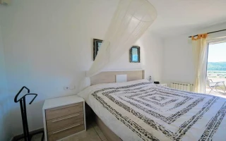 Stilvolles Reihenendhaus in Monte Gata