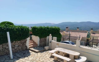 Stilvolles Reihenendhaus in Monte Gata