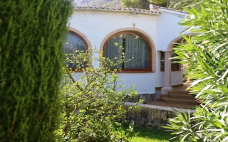 Sonnige Villa in Dénia am Móntgo