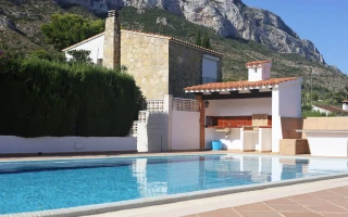Sonnige Villa in Dénia am Móntgo
