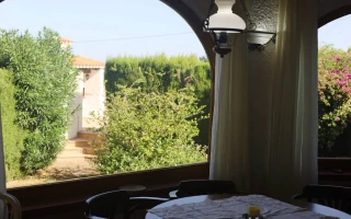Sonnige Villa in Dénia am Móntgo
