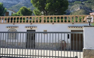 Sonnige Villa in Dénia am Móntgo